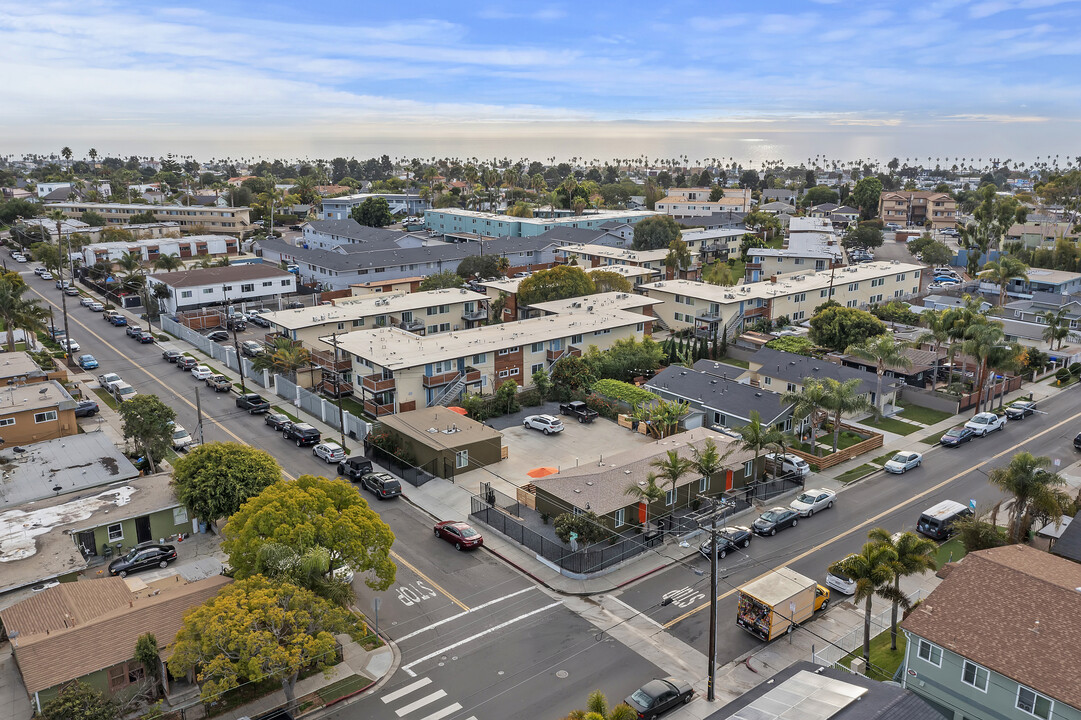 1249 Division St in Oceanside, CA - Building Photo