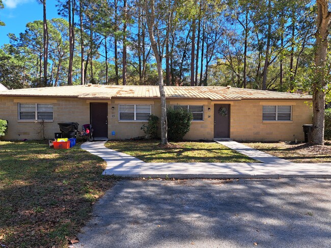 2114 NW 55th Blvd, Unit palmetto creek duplex