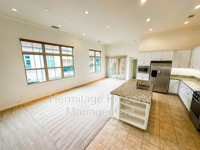 120 Overbrook in Irvine, CA - Building Photo - Building Photo