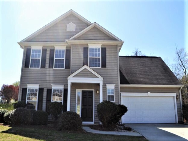 720 Waterbrook Ln in Greer, SC - Building Photo