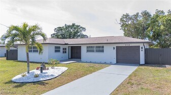 5150 York Ct in Cape Coral, FL - Building Photo