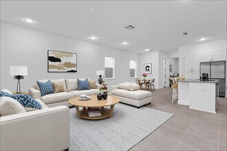 15179 Blue Peacock Ln in Winter Garden, FL - Building Photo - Building Photo