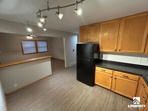 2409 E 6th St in Sioux Falls, SD - Building Photo - Building Photo