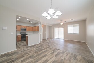 43330 N Heavenly Way in Anthem, AZ - Building Photo - Building Photo
