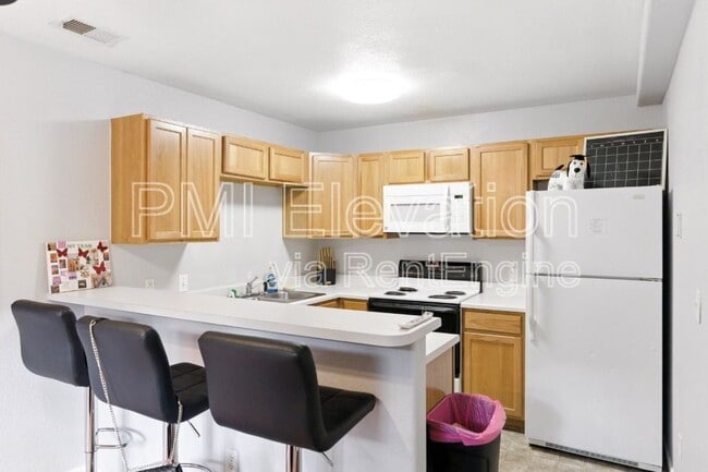 17281 E Ford Dr in Aurora, CO - Building Photo - Building Photo