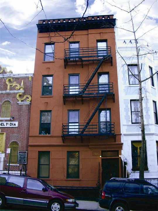 504 W 157th St in New York, NY - Building Photo