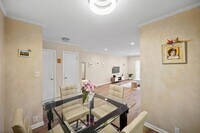 2601 Bellefontaine photo'