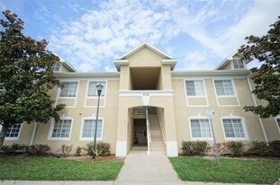 6009 Skydale Way in Riverview, FL - Building Photo