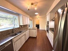 668 Tamalpais Ave in Novato, CA - Building Photo - Building Photo