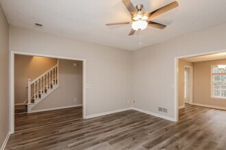 4834 Diggers Way in Sugar Hill, GA - Building Photo - Building Photo