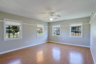 504 E Church St in Champaign, IL - Building Photo - Building Photo