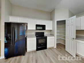 2108 Cancun Dr in Mansfield, TX - Building Photo - Building Photo