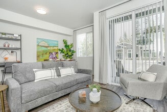 Park on 20th in Lake Stevens, WA - Building Photo - Building Photo