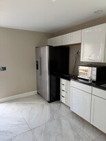 2425 Stuart St in Tampa, FL - Building Photo