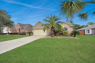 8719 Sailing Dr in Humble, TX - Building Photo