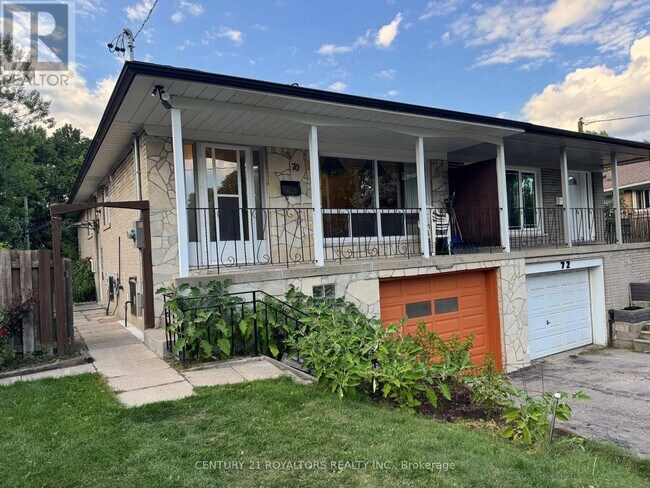 70 Marbury Crescent in Toronto, ON - Building Photo - Building Photo