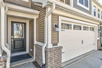9623 Beckett St in Avon, IN - Building Photo - Building Photo