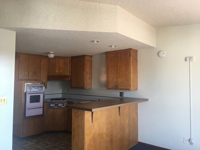 9826 San Miguel Ave, Unit D