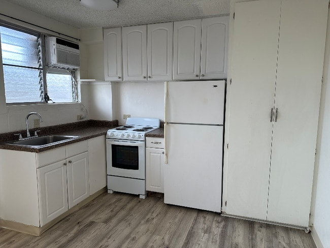 636 Nalanui St in Honolulu, HI - Building Photo - Building Photo
