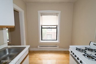 703 W Brompton Ave-Unit -Unit 10 in Chicago, IL - Building Photo - Building Photo