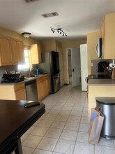 105 Snyder Trail in Liberty Hill, TX - Building Photo - Building Photo