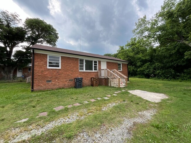 1815 Ryan St in Greensboro, NC - Building Photo - Building Photo