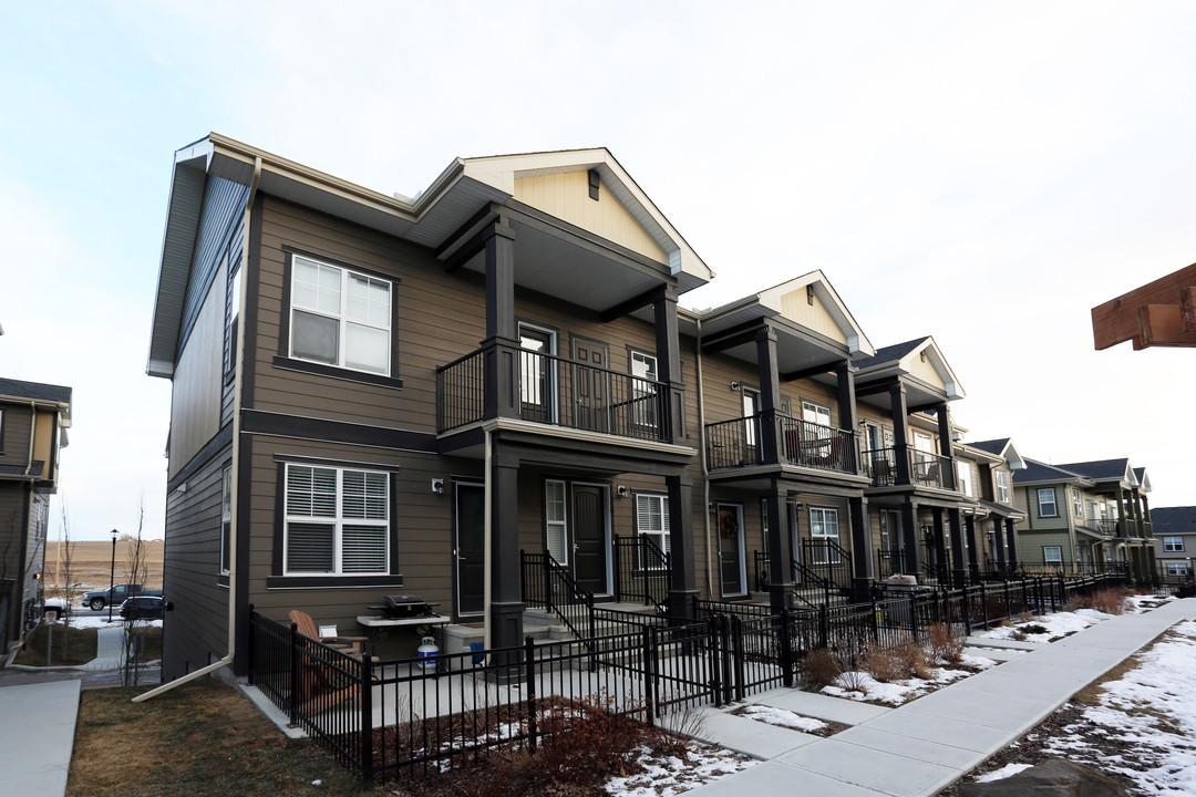 174 Evanscrest Gdns NW in Calgary, AB - Building Photo