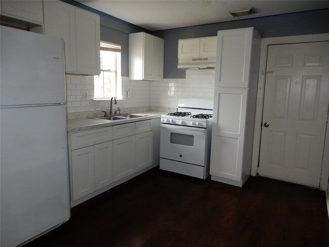 property at 3806 Lelia St