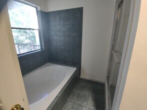 2454 Bering Dr in Houston, TX - Building Photo - Building Photo