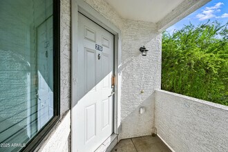 3065 N 67th Ave in Phoenix, AZ - Building Photo - Building Photo