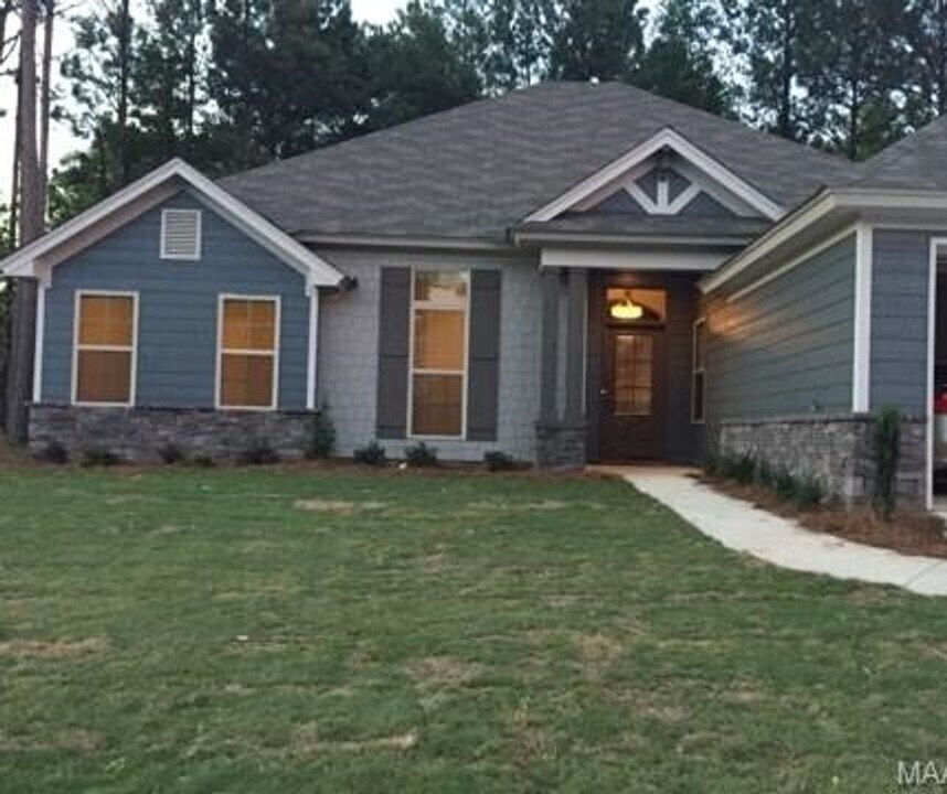 9171 Cres Lodge Cir in Pike Road, AL - Building Photo
