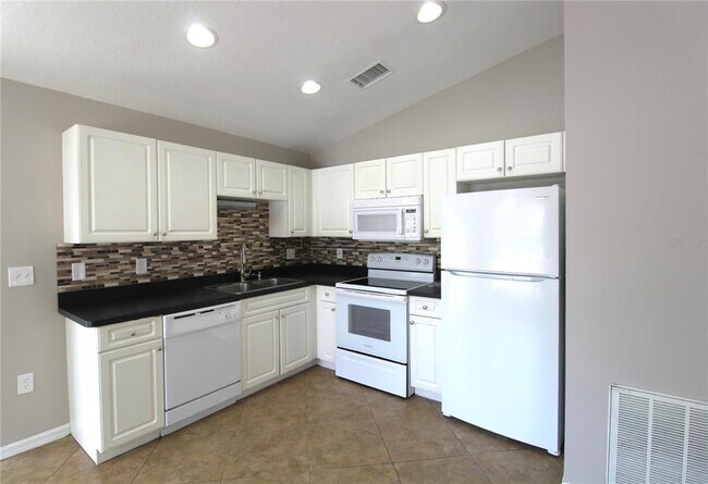 5443 Altoona St in Sarasota, FL - Building Photo - Building Photo