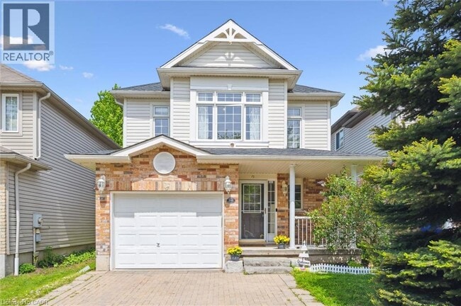 property at 598 Woolgrass Ave