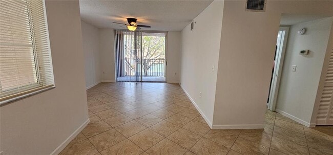 4836 N State Road 7, Unit 5201 in Coconut Creek, FL - Building Photo - Building Photo