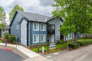 Amberwood Apartments in Hillsboro, OR - Building Photo