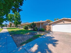 2509 N Thesta St in Fresno, CA - Building Photo - Building Photo