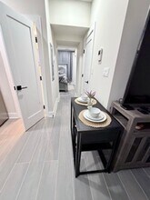 824 18th St NE, Unit 001 in Washington, DC - Foto de edificio - Building Photo