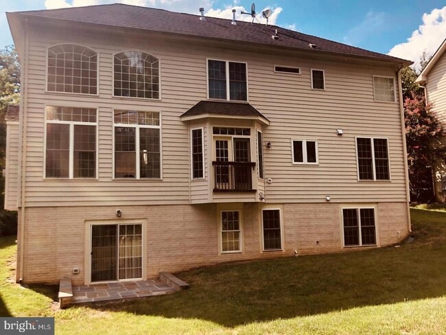 8533 Gallahan Ct in Alexandria, VA - Foto de edificio - Building Photo