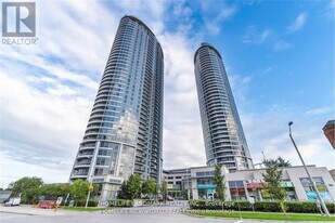 135 Village Green Square in Toronto, ON - Building Photo