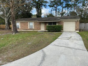 1643 Rhonda Dr in Middleburg, FL - Building Photo - Building Photo