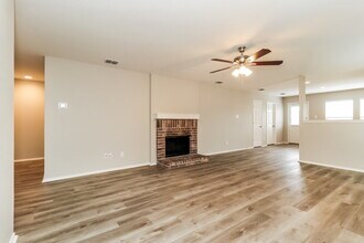 817 Cathy Dr in Burleson, TX - Building Photo - Building Photo