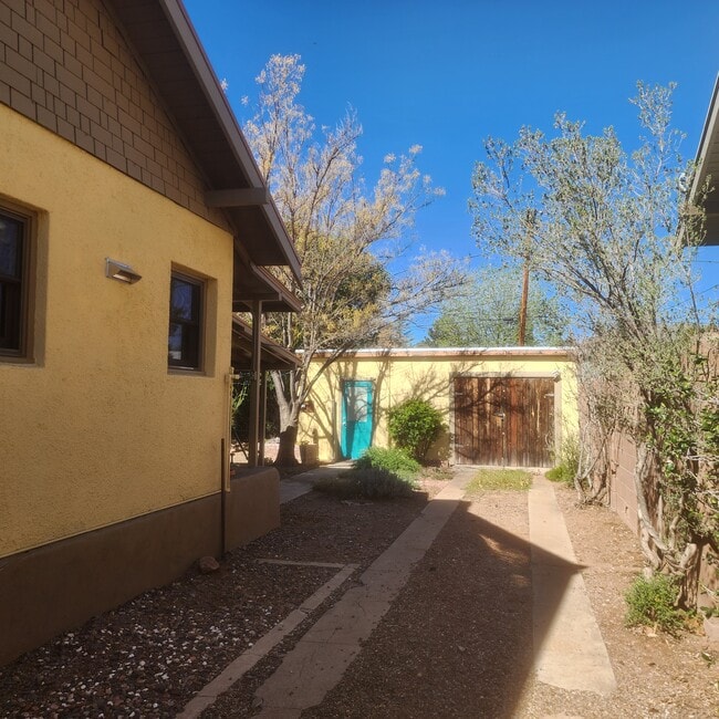 115 W Vista in Bisbee, AZ - Building Photo - Building Photo