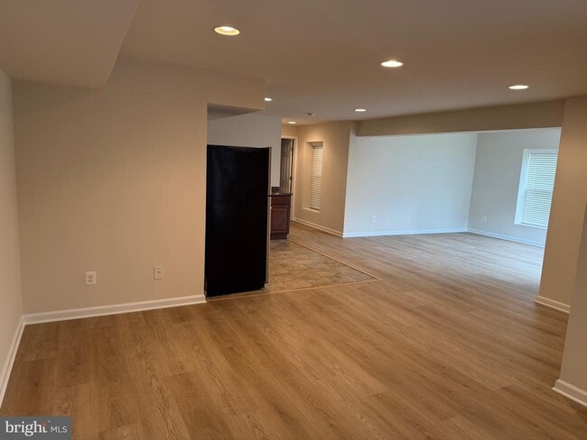 property at 6231 Glen Wood Loop