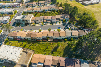 West Ridge in Daly City, CA - Building Photo - Building Photo