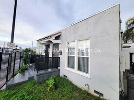 1468 Alamitos in Long Beach, CA - Building Photo