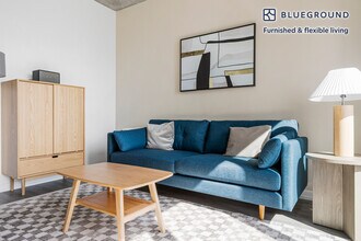 460 W Chicago Ave in Chicago, IL - Building Photo - Building Photo