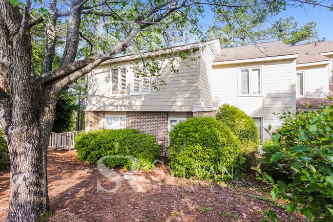 337 Pine Cliff Ct in Columbia, SC - Building Photo - Building Photo