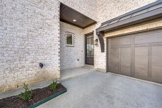 8025 Glenview Dr in North Richland Hills, TX - Building Photo - Building Photo