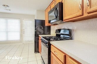 5422 Forest Trails Dr in Houston, TX - Building Photo - Building Photo