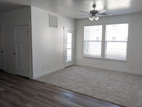 1809 W Terra Vista Ln in Saratoga Springs, UT - Building Photo - Building Photo